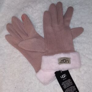 UGG Women's Blush and Cream Gloves